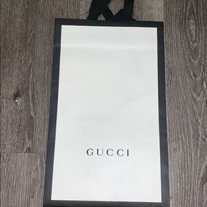 Gucci Bag / Wrapping Paper / Card